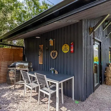 Camping Mount Hillary Pods