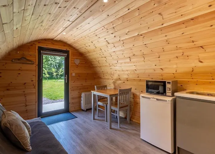 Mount Hillary Pods Kemp