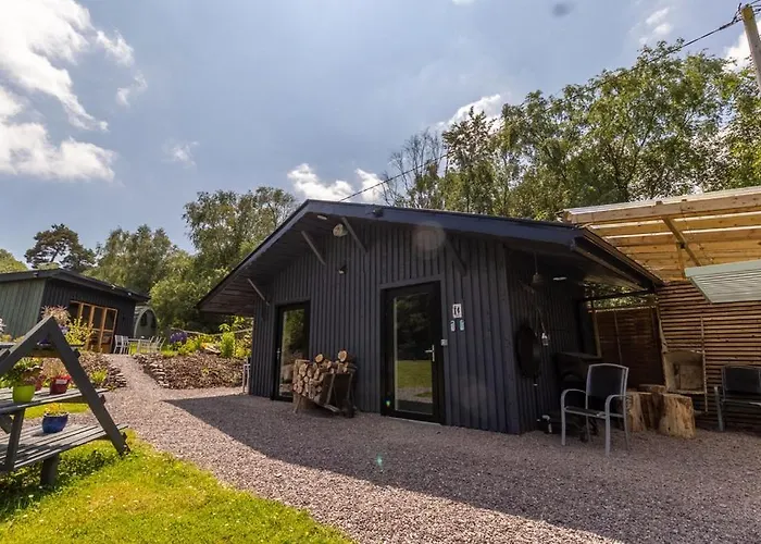 Kemp Mount Hillary Pods